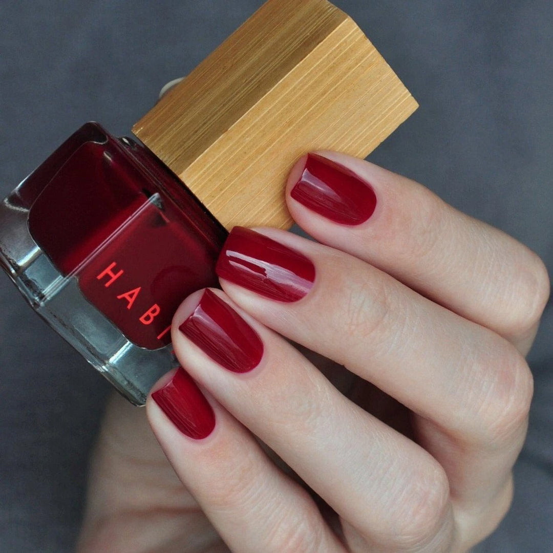 NAIL POLISH Habit Cosmetics