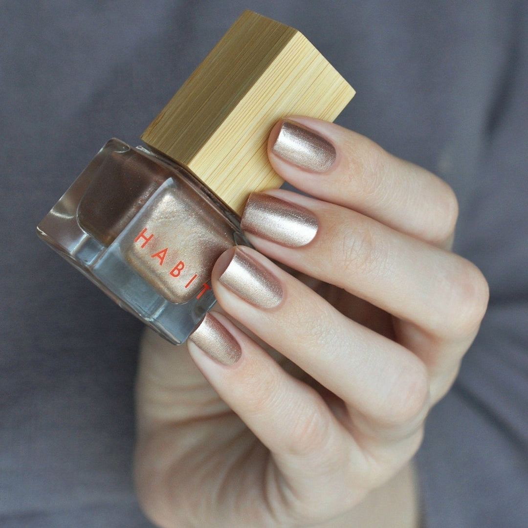 NAIL POLISH Habit Cosmetics