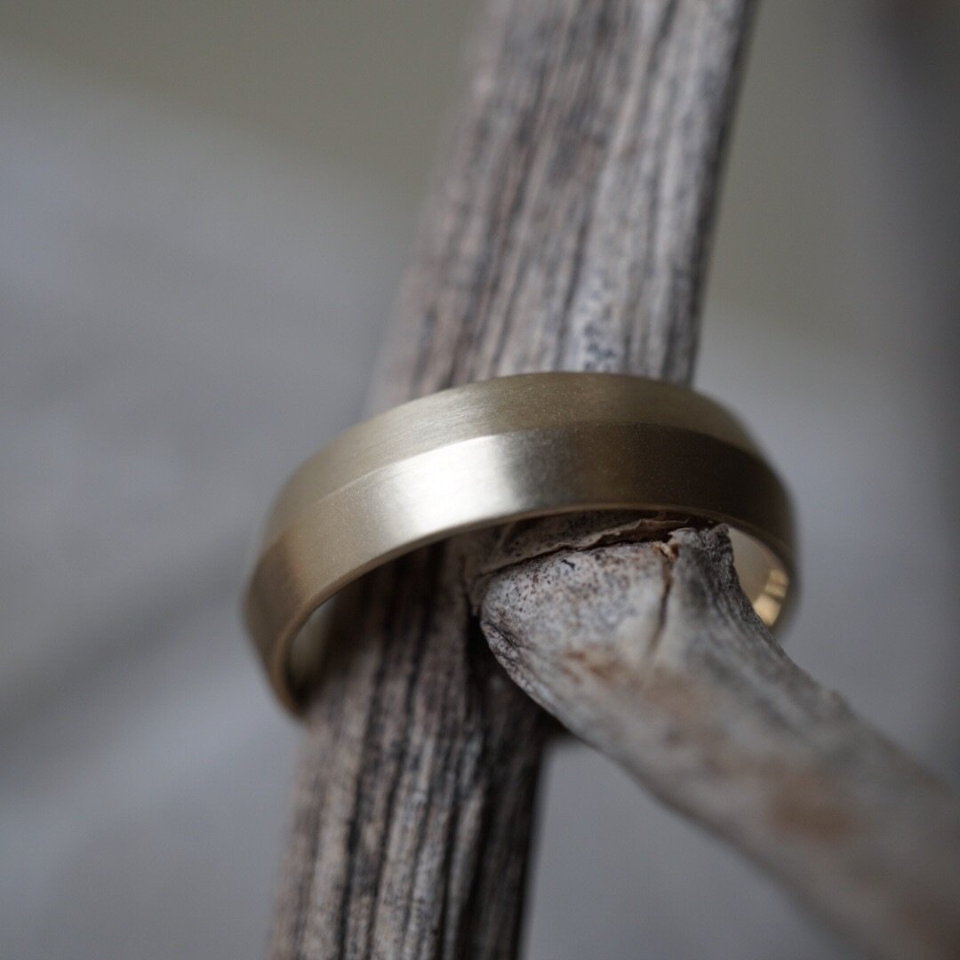 Men’s Knife Edge Band Jewelry Bayou with Love
