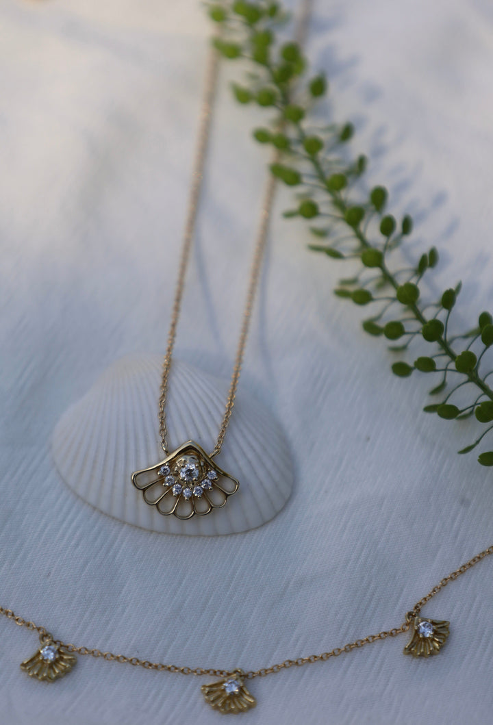 Sunrise Shell Lace Necklace Jewelry Bayou with Love 