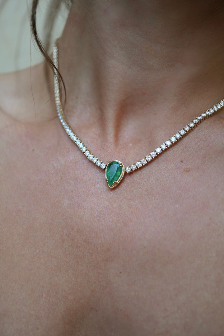 NEW Diamond Choker with a Pear Emerald Center Jewelry Bayou with Love 